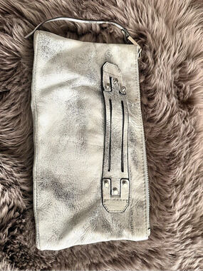 Unique She+Lo  Metallic Leather Wristlet Clutch